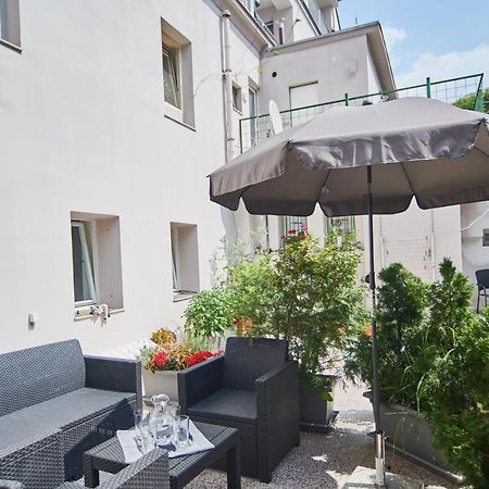 Nice Home To Stay At Prague Close To Castle With Terrace And Garden Eksteriør bilde
